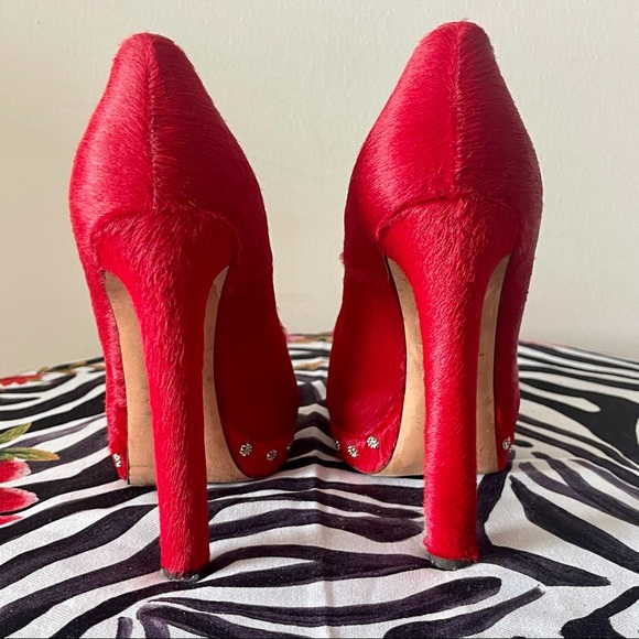 Alexander McQueen Red Suede Skull Embellished Peep Toe Pumps Size 38 - Picture 12 of 13
